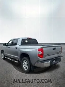 Used 2020 Silver Toyota SR5 image 3
