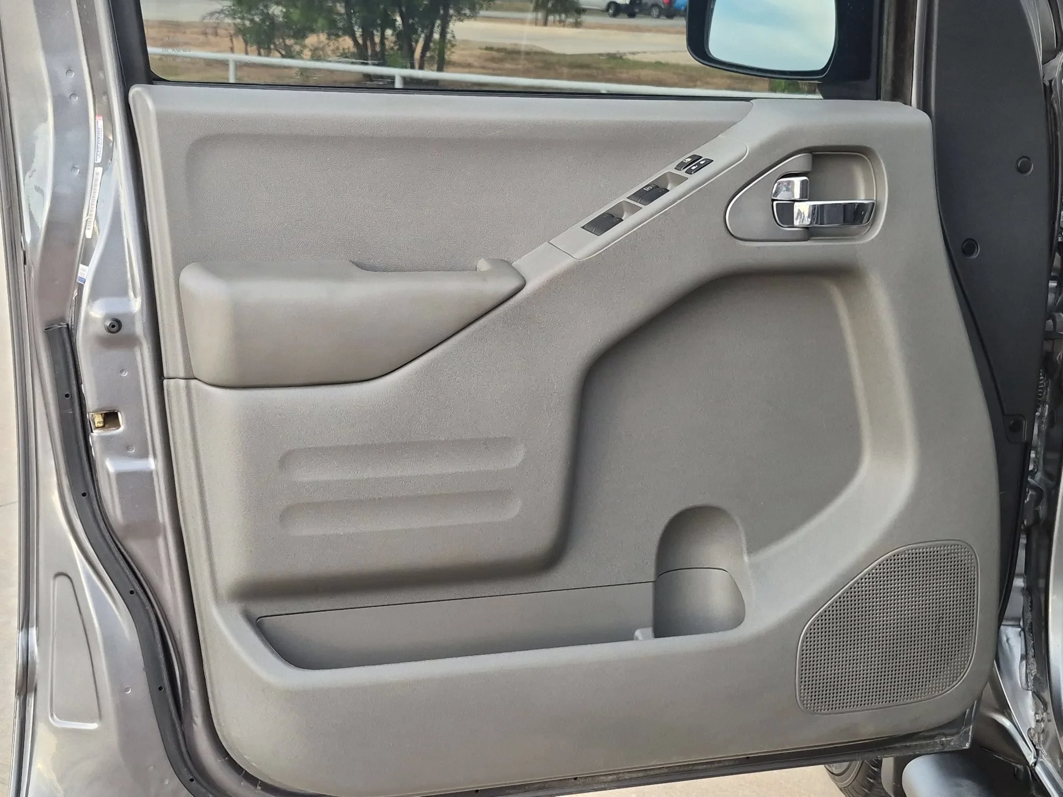 Used 2018 Gray Nissan SV image 11