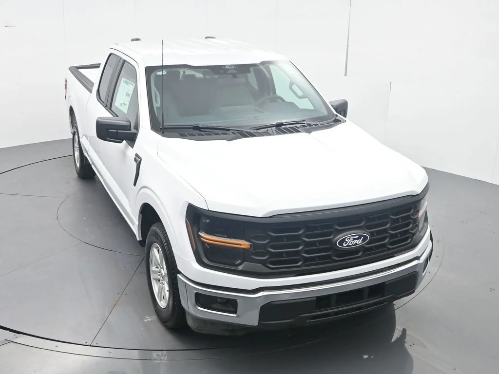 New 2026 Oxford White Ford XL image 33