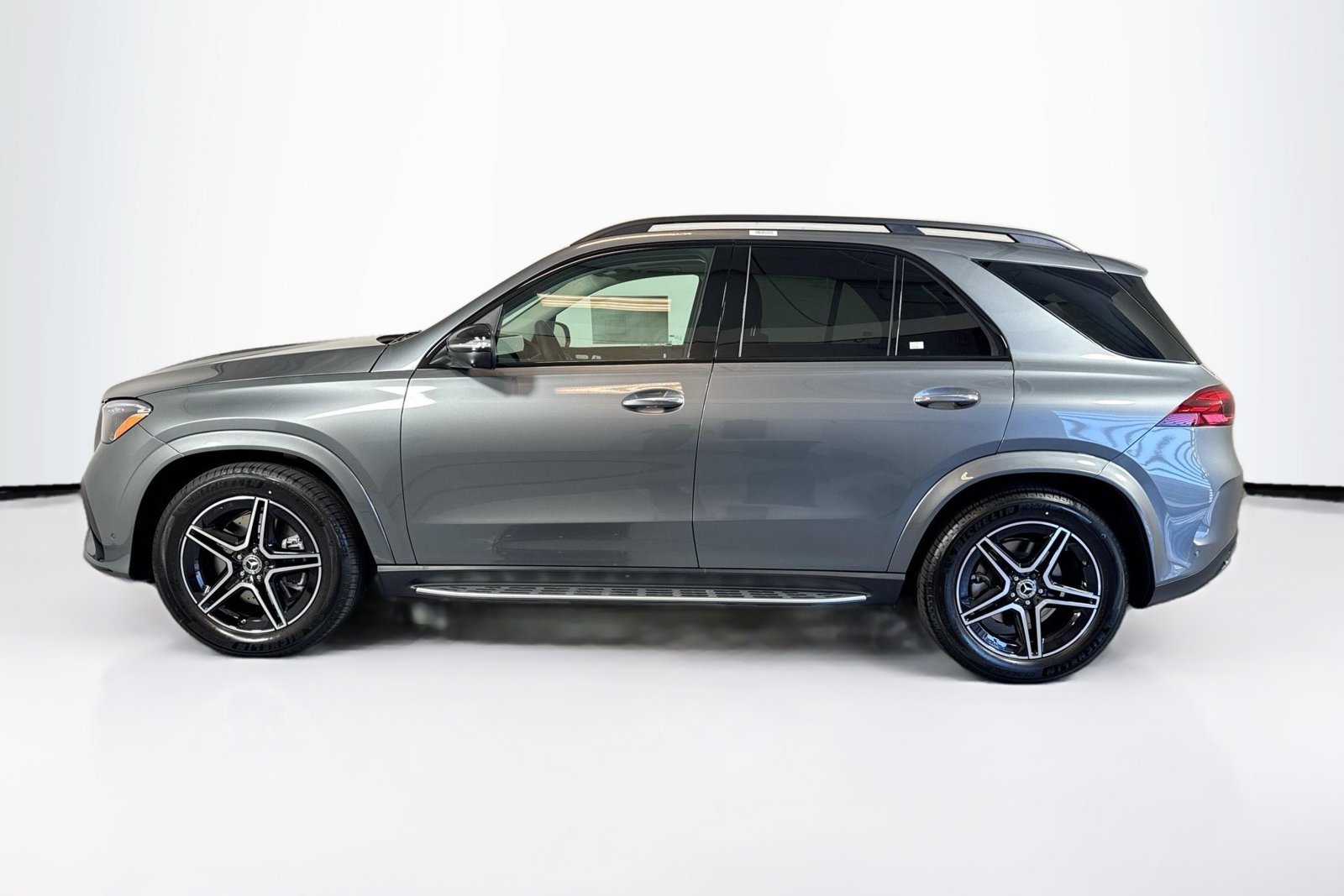 New 2026 Selenite Grey Metallic Mercedes-Benz GLE 450 image 8