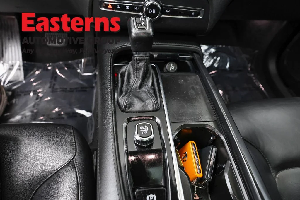 Used 2022 Gray Volvo T5 Momentum image 13