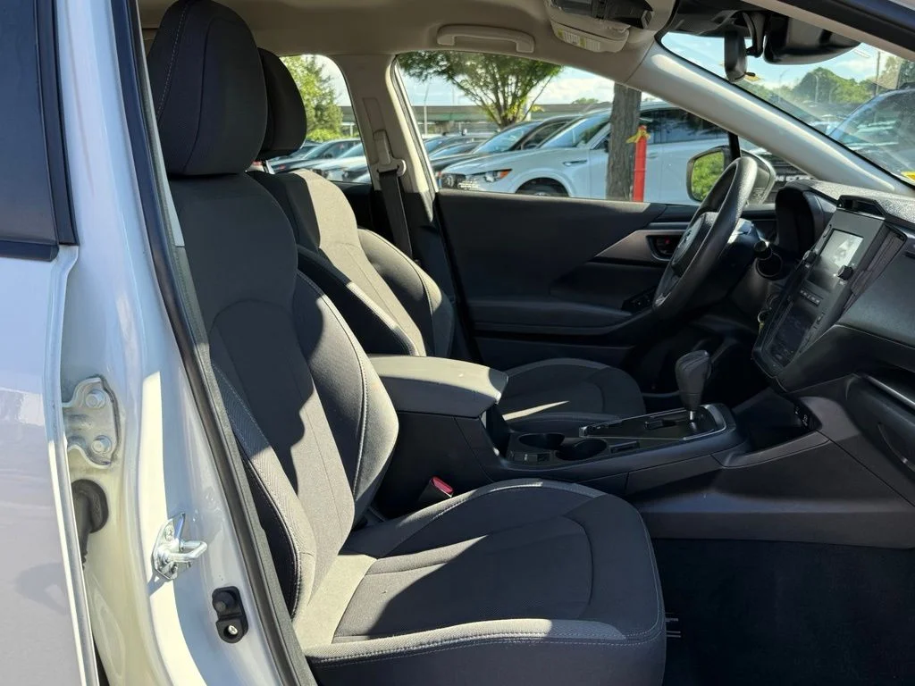 Used 2024 White Subaru Base image 27