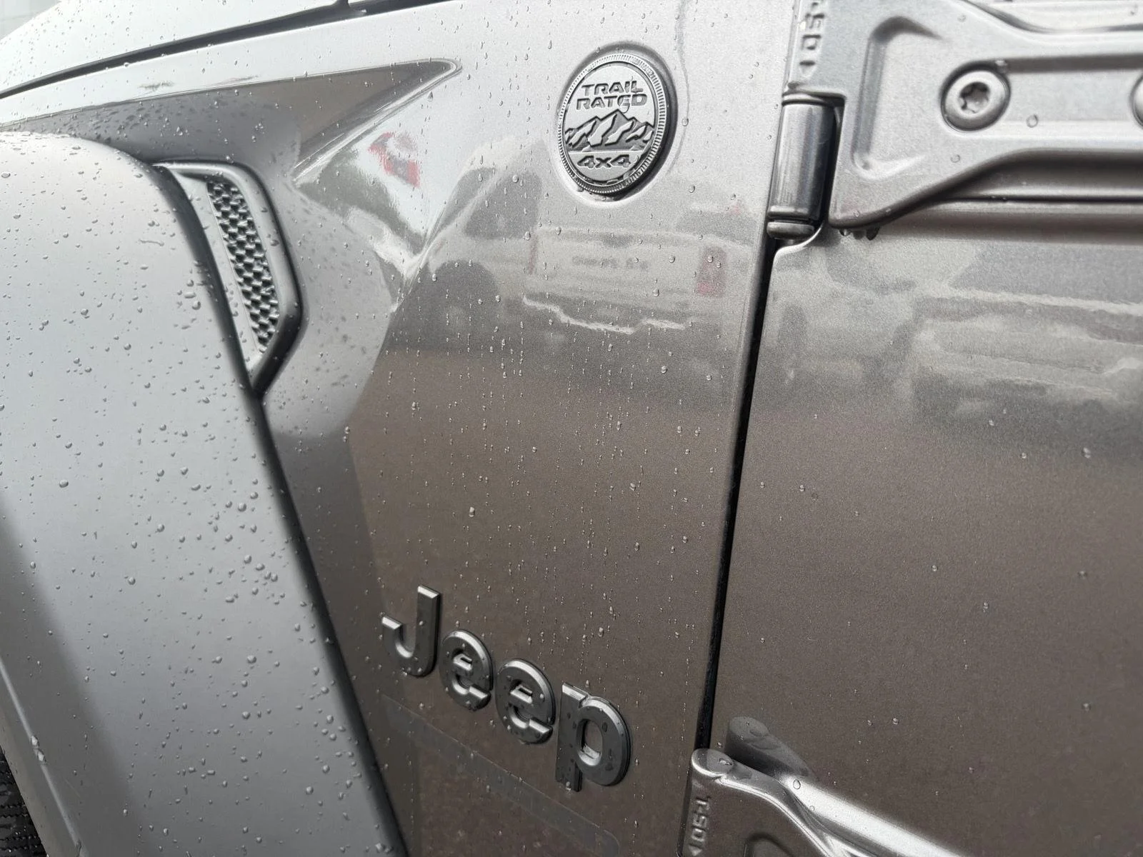 Used 2022 Granite Crystal Metallic Clearcoat Jeep Sport S image 25