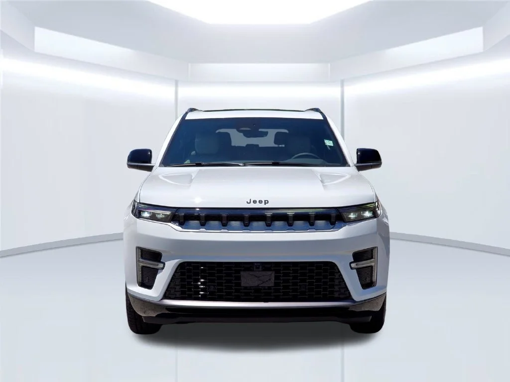 New 2026 White Jeep  image 17
