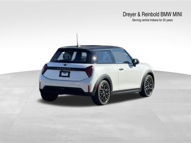 2025 Mini Cooper 2 Door Hardtop Signature photo 4