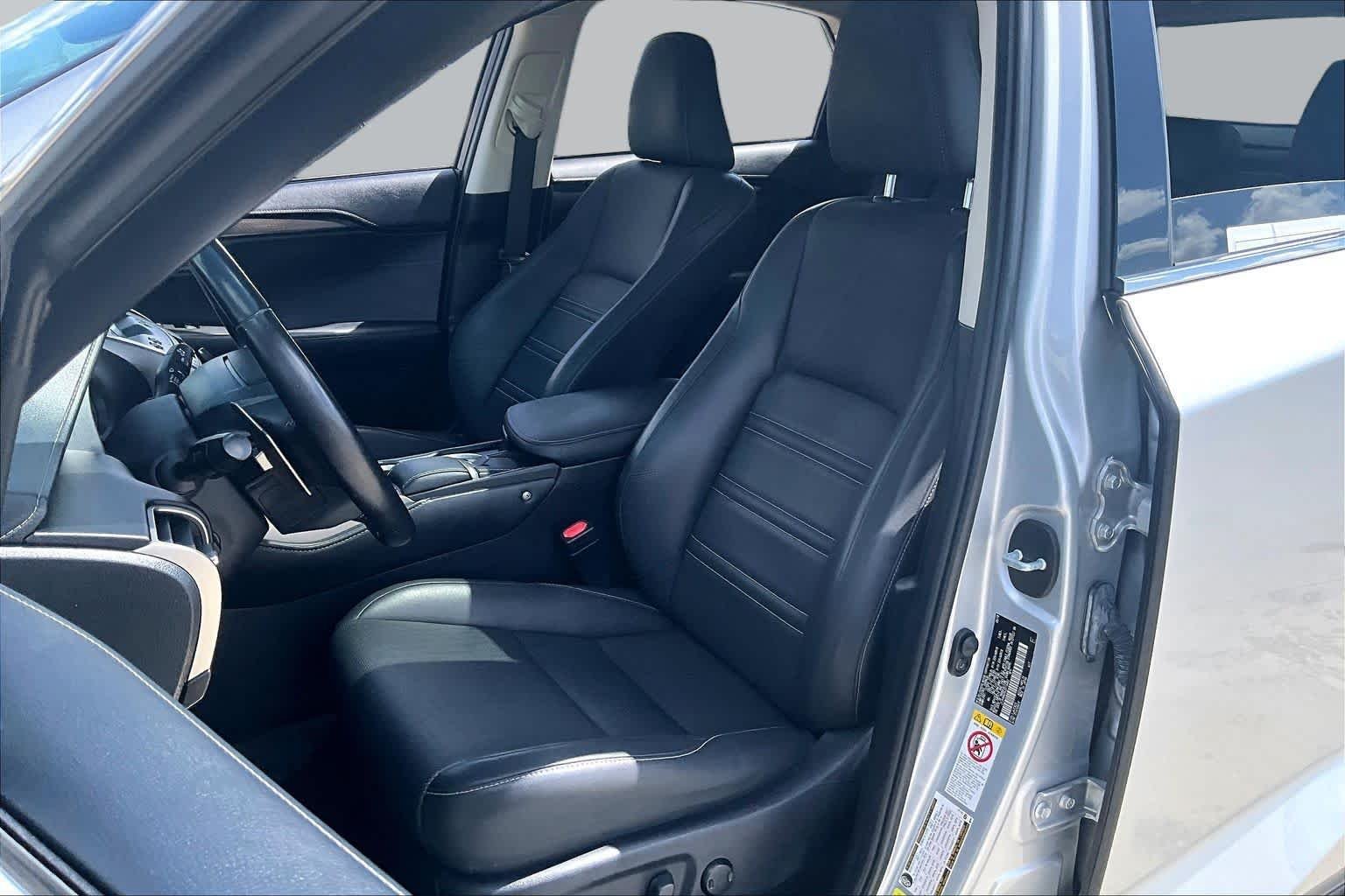 Used 2018 Silver Lining Metallic Lexus  image 7