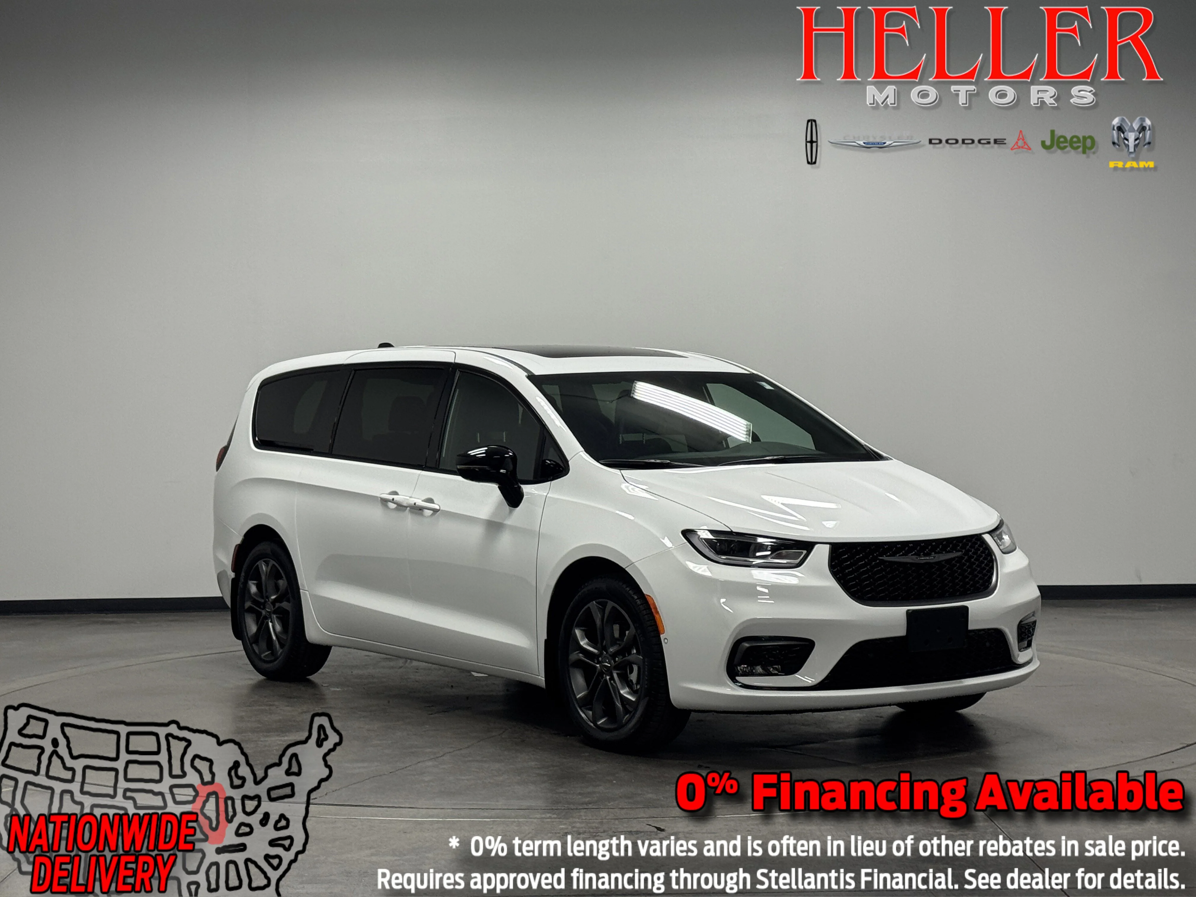 2026 Chrysler Pacifica Select's photo