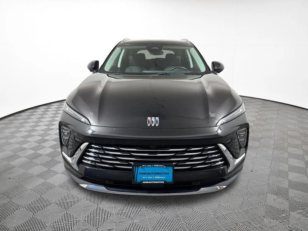 Used 2024 Black Buick Preferred image 3