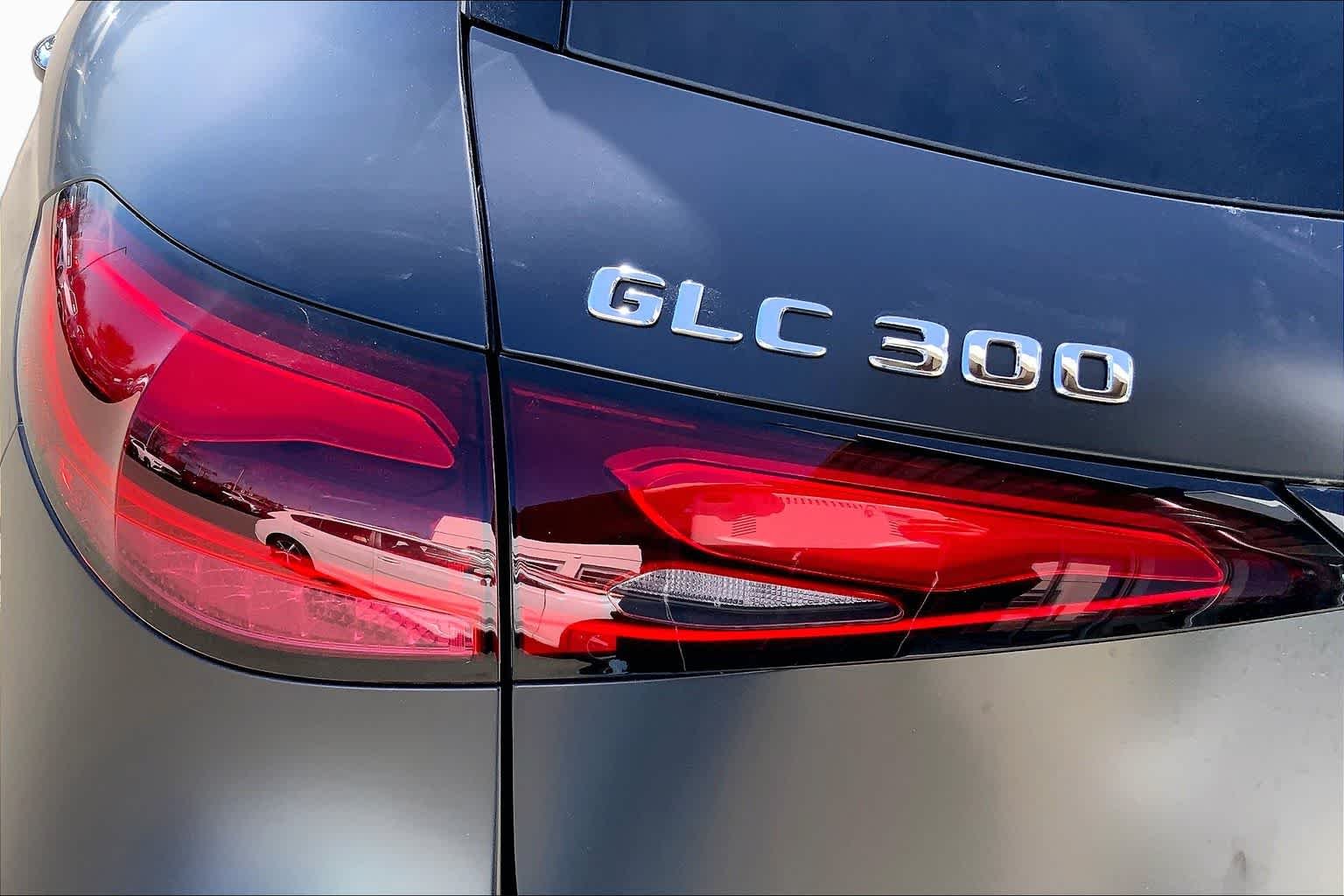 New 2026 MANUFAKTUR exclusive graphite grey magno Mercedes-Benz GLC 300 image 6
