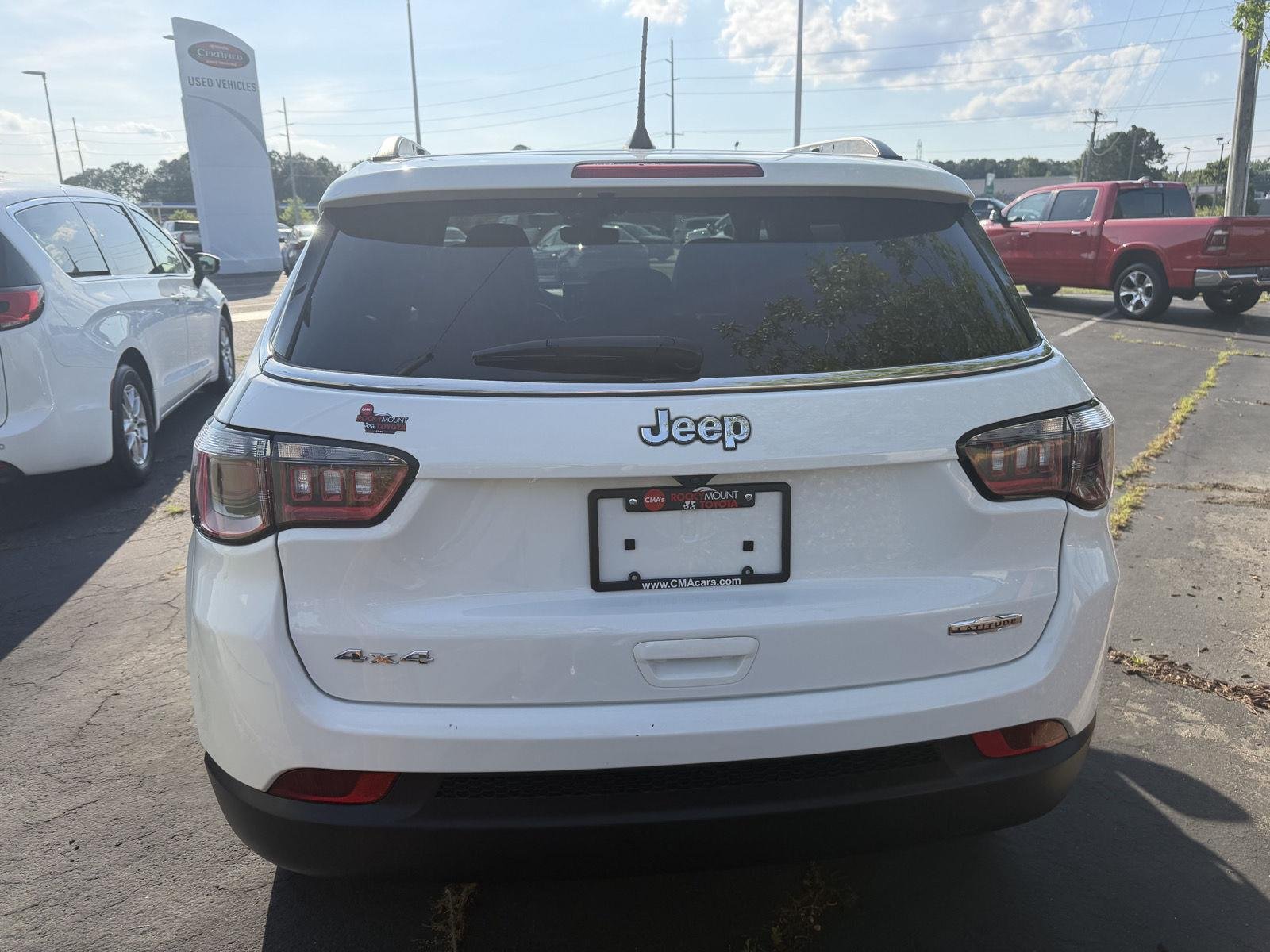Used 2023 Bright White Clearcoat Jeep Latitude image 6
