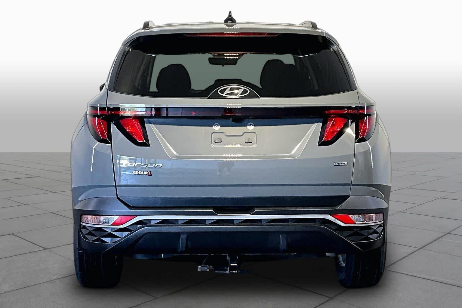 Used 2024 Hampton Gray Hyundai SEL image 5