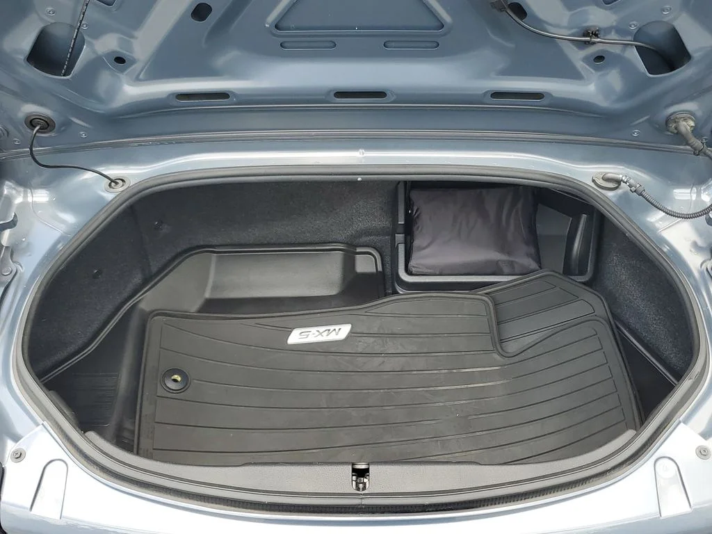 Used 2021 Gray Mazda Club image 11