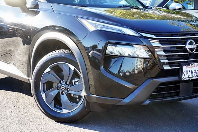 Used 2024 Black Nissan SV image 3