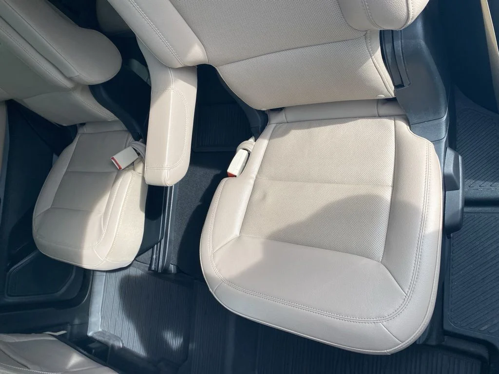 Used 2023 White Ford Limited image 36