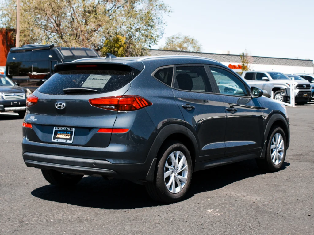 Used 2019 Dusk Blue Hyundai Value image 4
