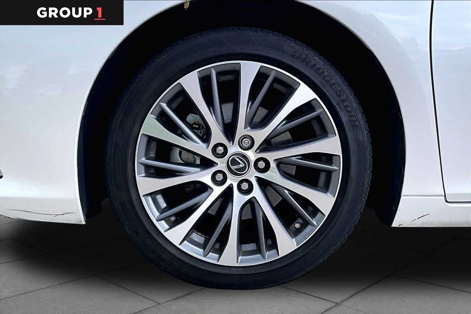 Certified Used 2021 EMINENT WHITE PEARL Lexus  image 9