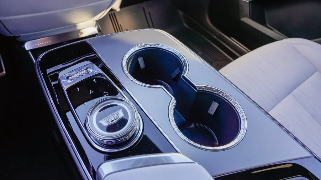 2027 Cadillac LYRIQ Premium Luxury - Photo 13