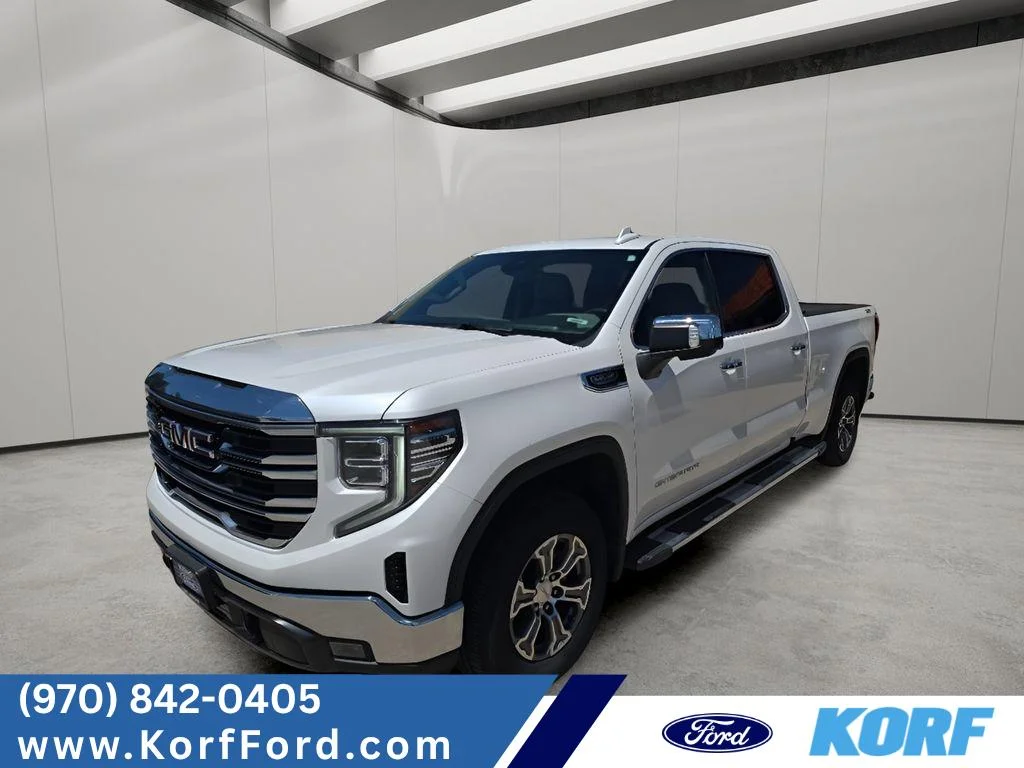 Used 2022  GMC SLT image 1