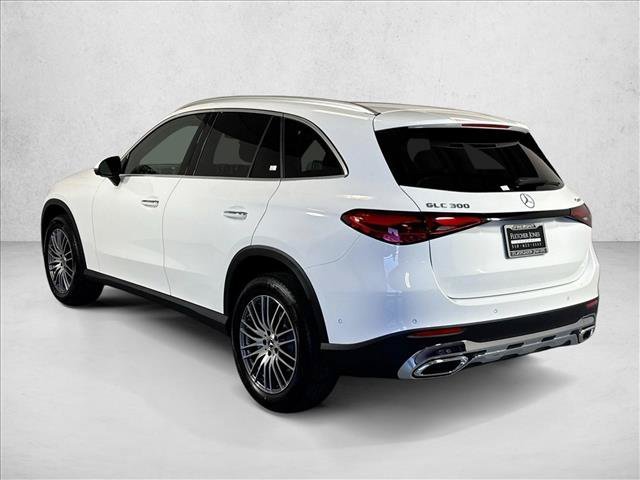 New 2026 Polar White Mercedes-Benz GLC 300 image 37