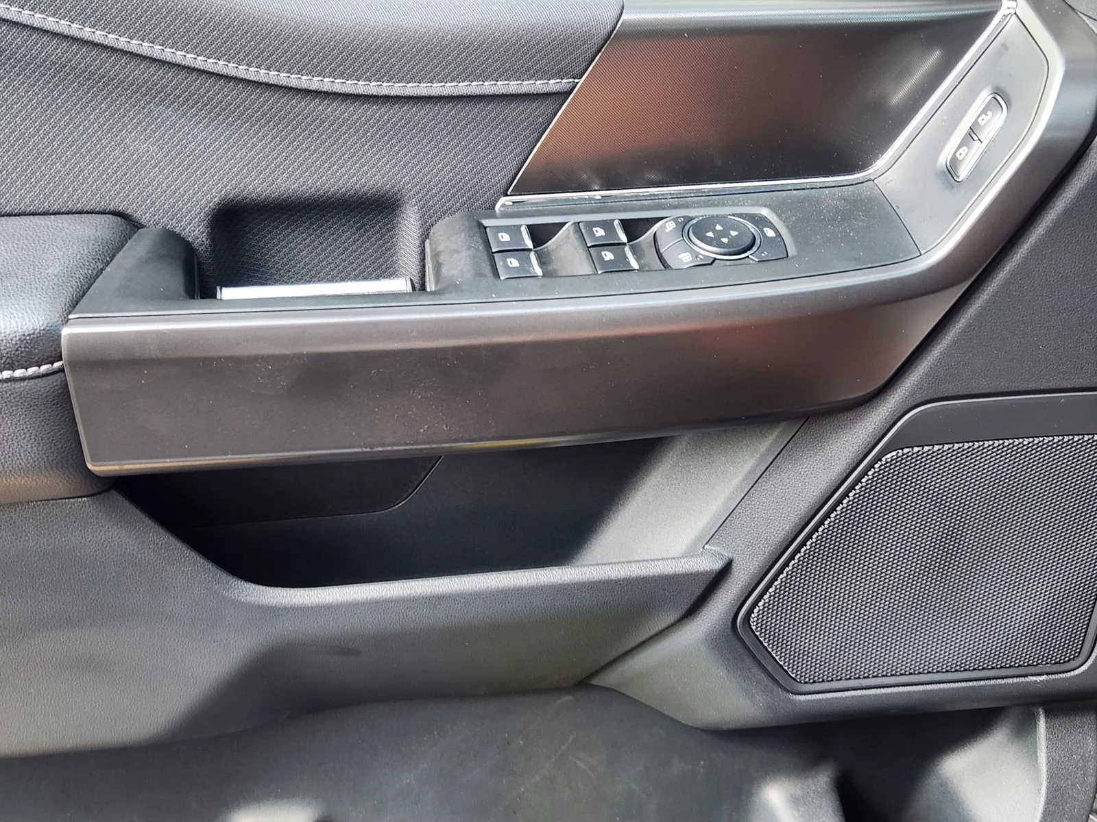 Used 2024 Silver Ford XLT image 22