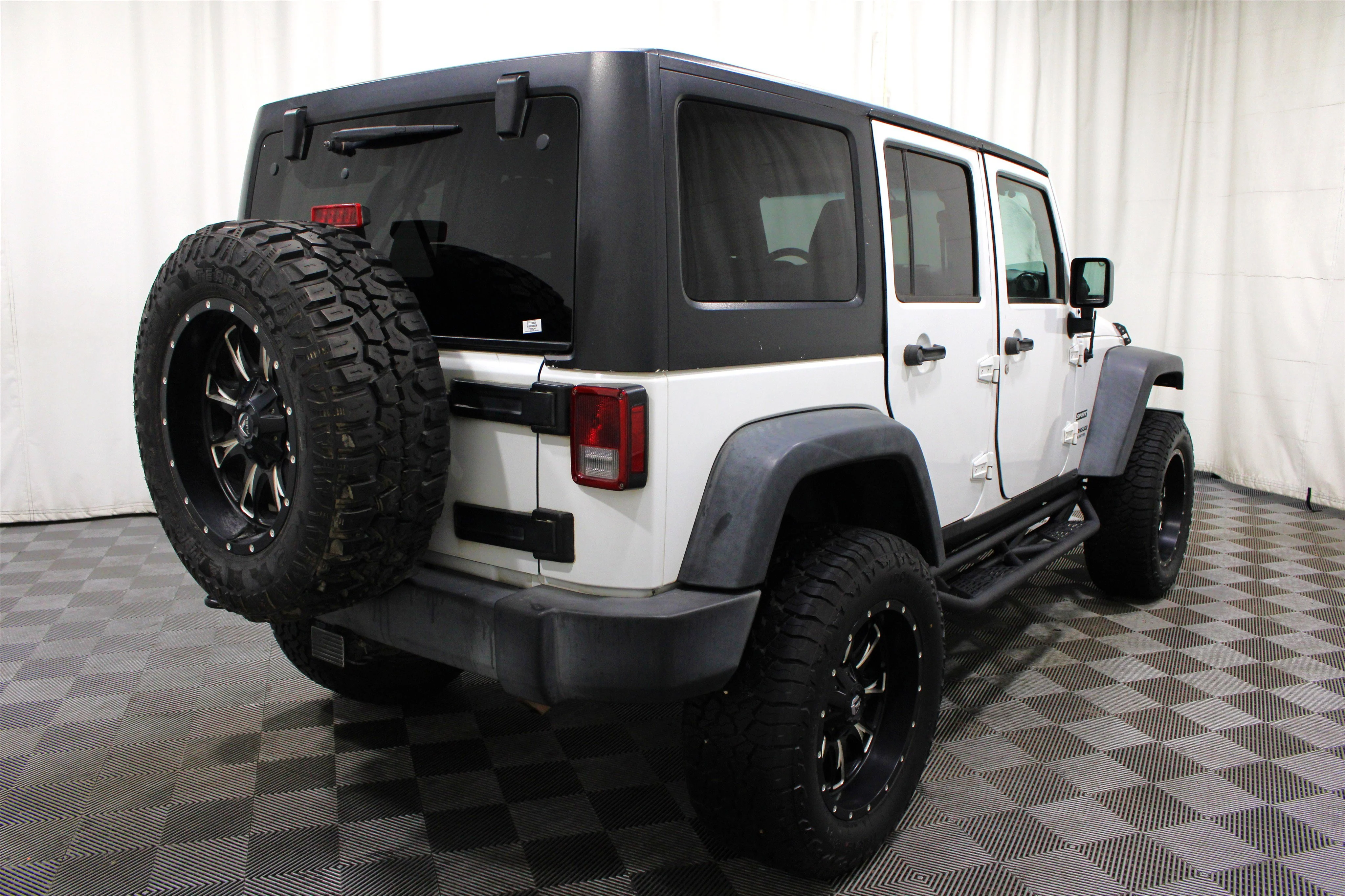 Used 2016 Bright White Clearcoat Jeep Sport image 24