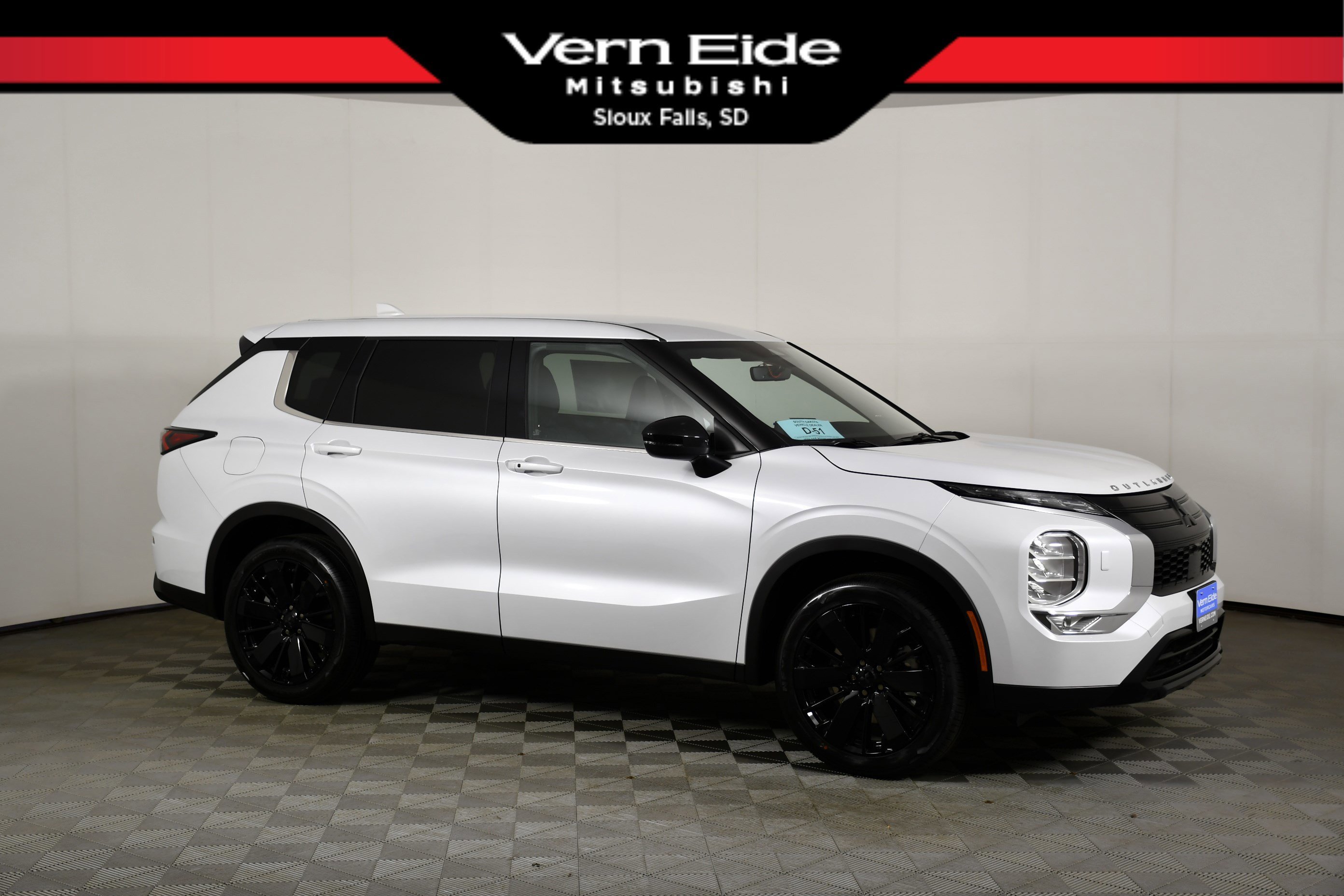 2026 Mitsubishi Outlander LE S-AWC's photo
