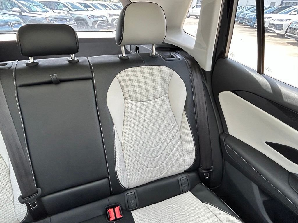 New 2026 Black Volkswagen 2.0T SE image 13
