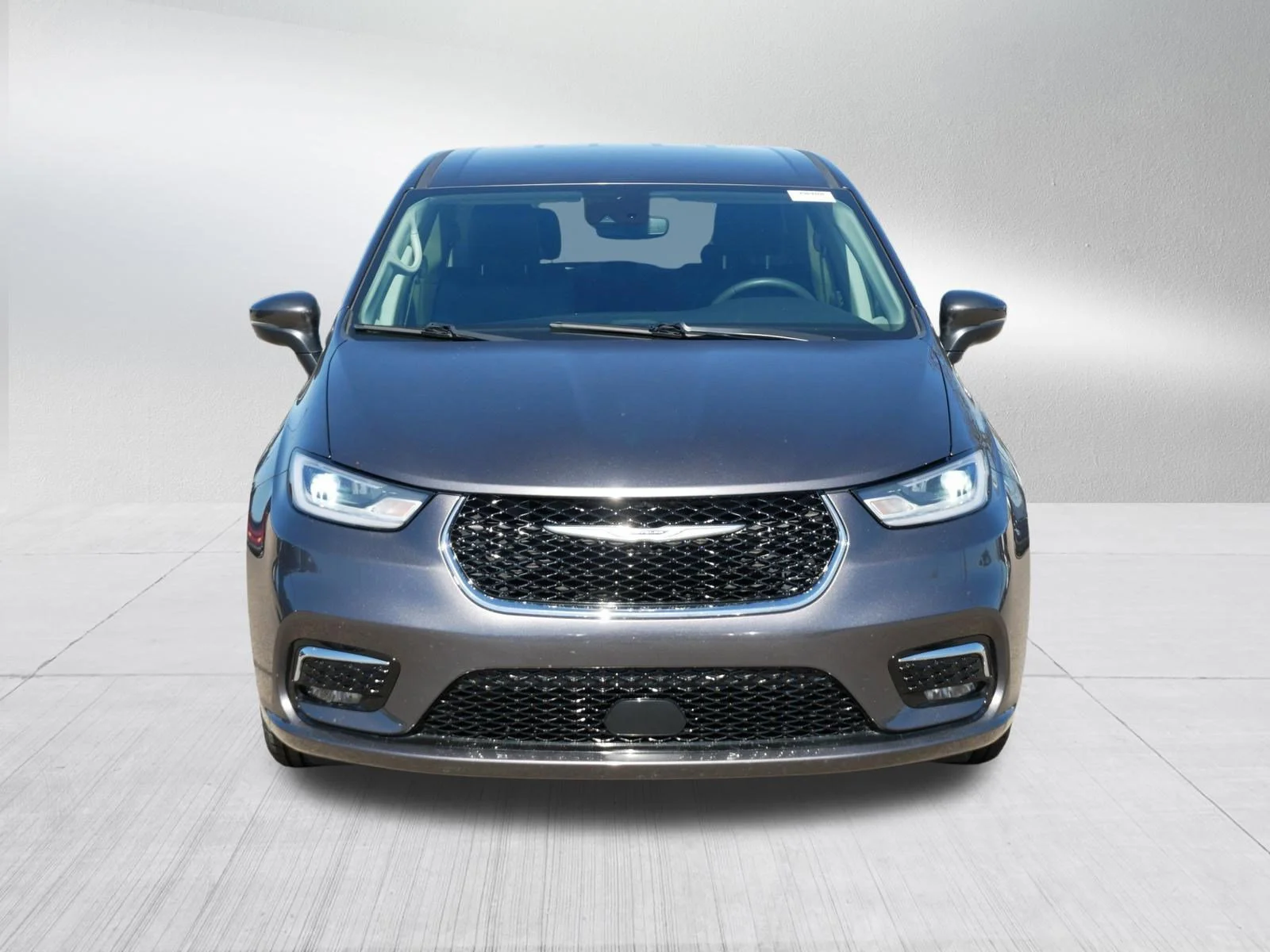 Used 2023 Chrysler Pacifica Touring L with VIN 2C4RC1BG4PR602091 for sale in Brooklyn Center, Minnesota