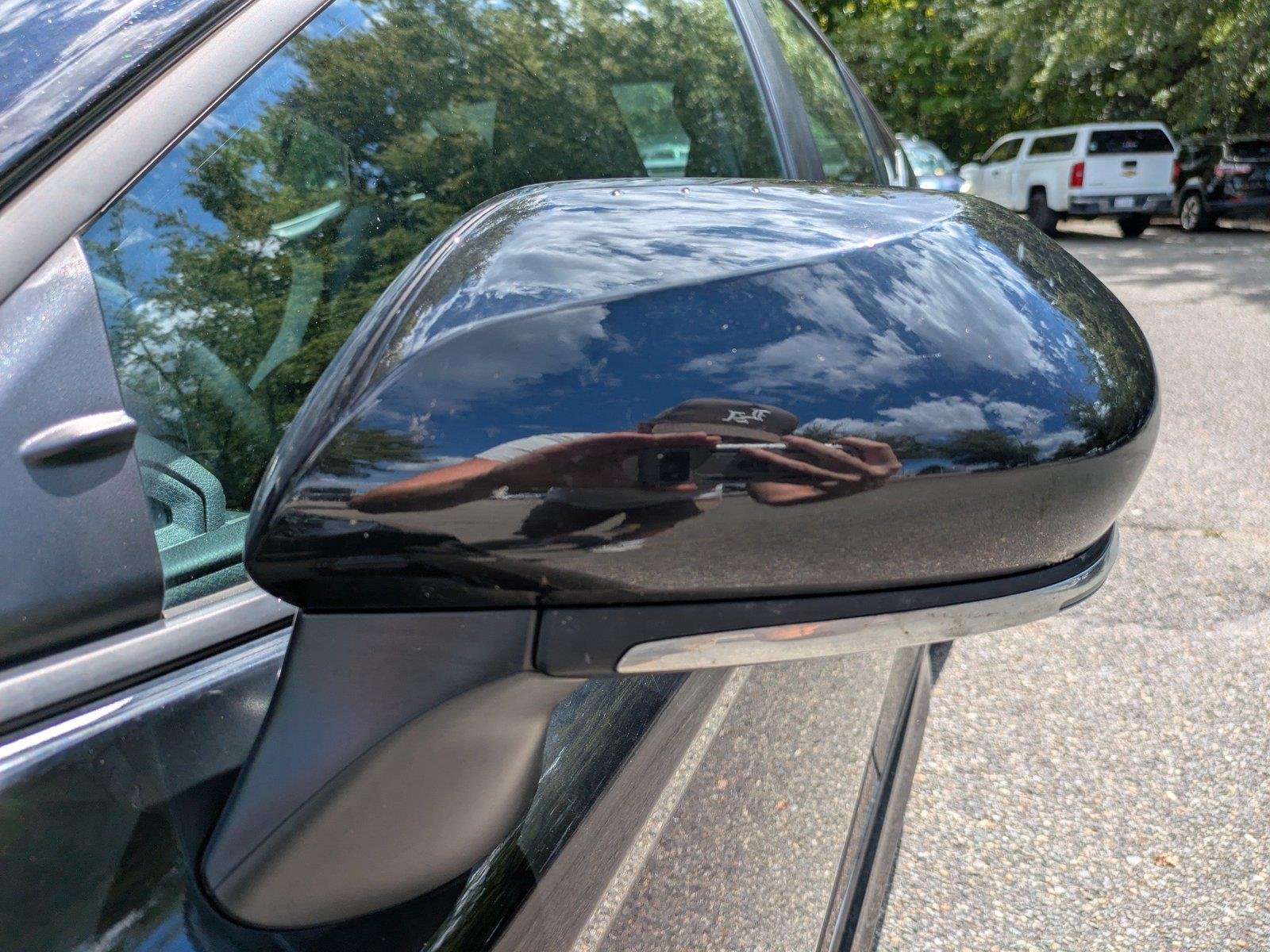 Used 2025  Toyota SE image 12