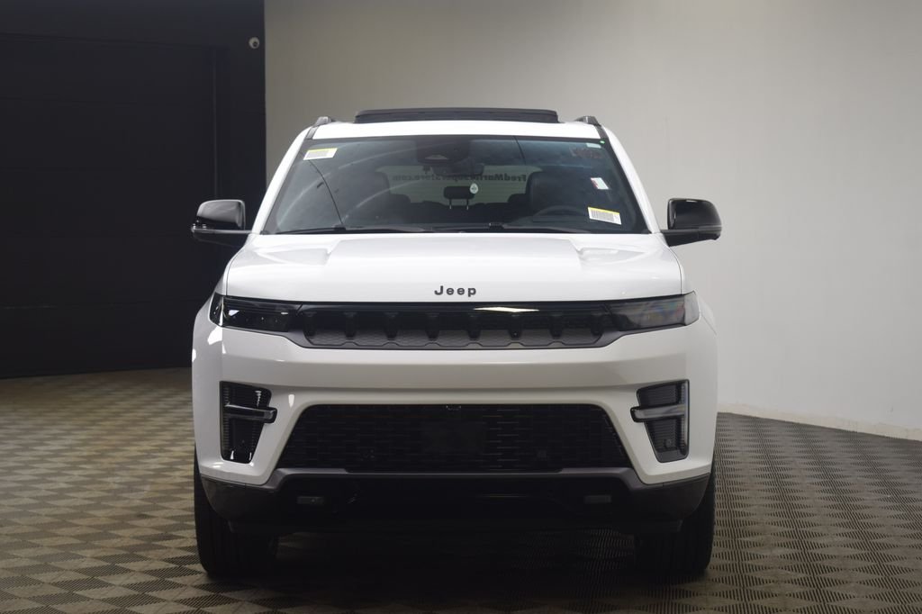 New 2026 Bright White Clear-Coat Exterior Paint Jeep Limited Reserve image 2