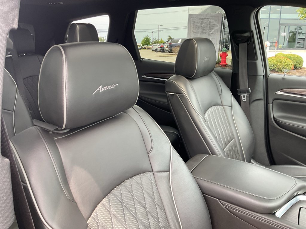 Used 2022 Ebony Twilight Metallic Buick Avenir image 13