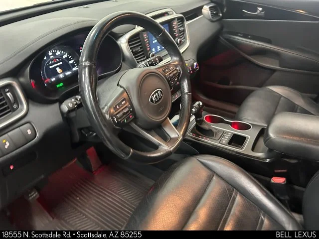 Used 2017 White Kia EX image 20