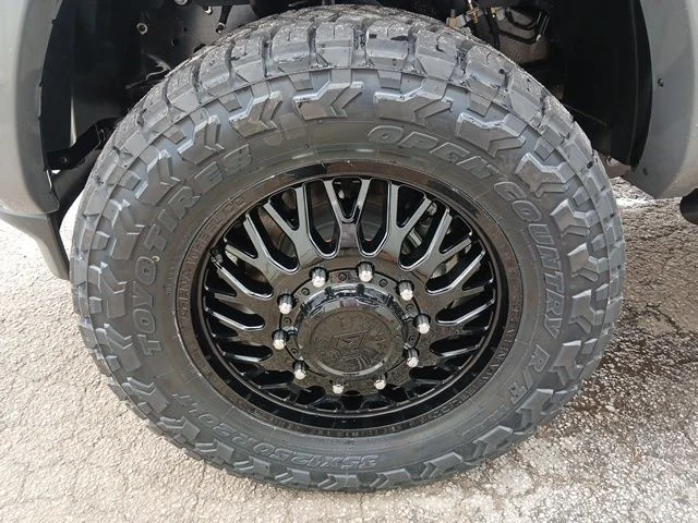 New 2026 Ceramic Gray Clear-Coat Exterior Paint RAM Laramie image 66