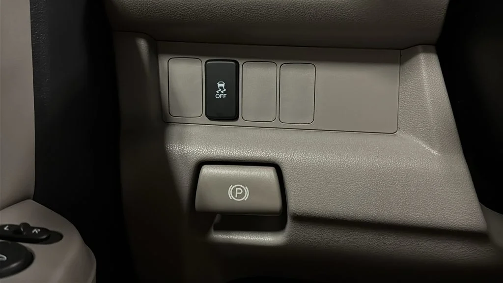 Used 2014 Gray Honda EX-L image 27