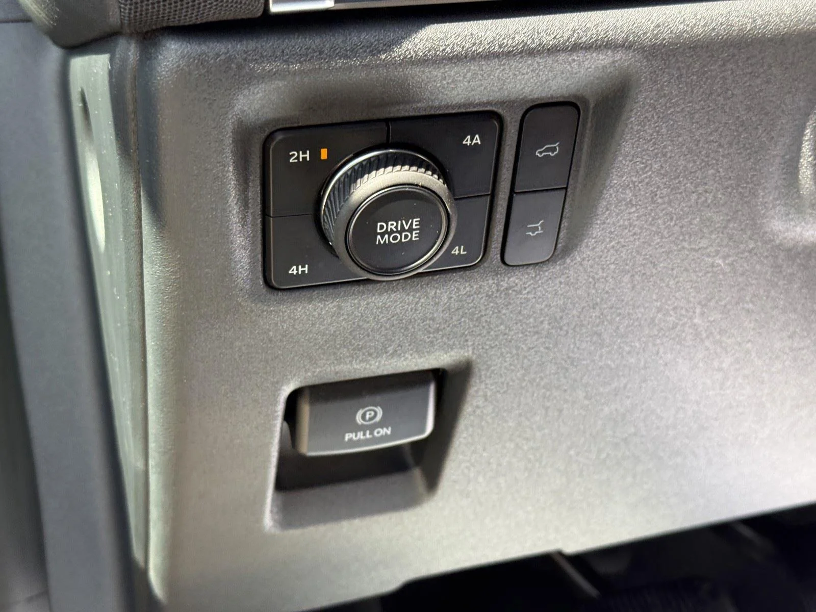 New 2026 Star White Metallic Tri-Coat Ford MAX Platinum® image 17