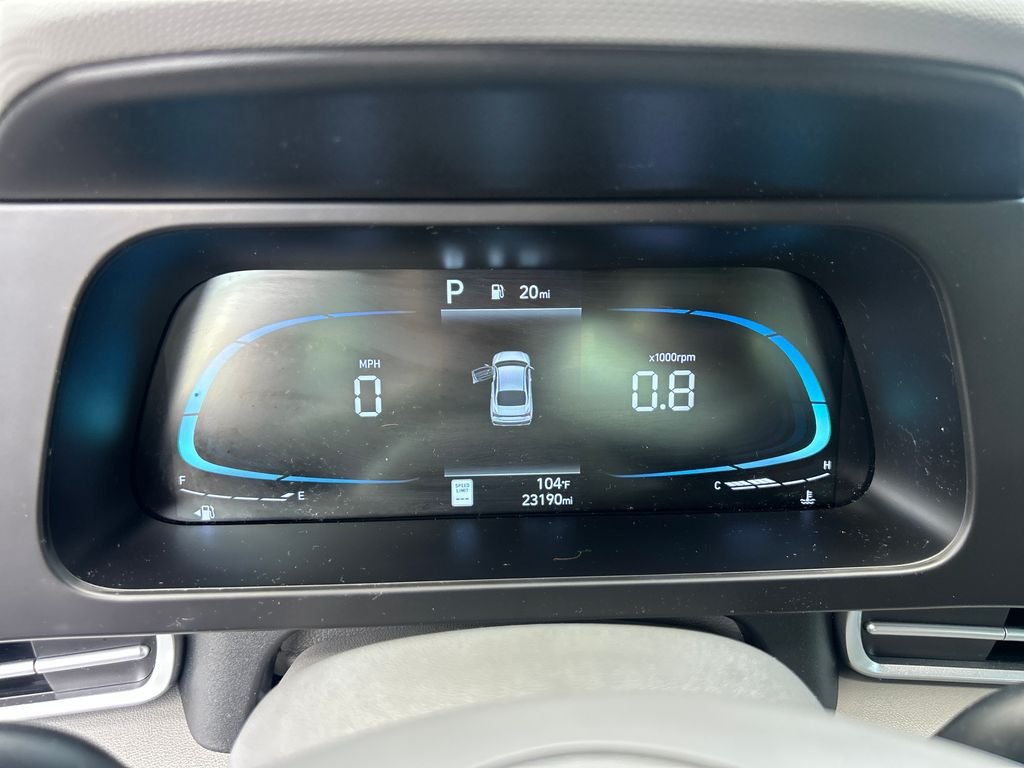 Used 2025 Gray Hyundai SEL Sport image 17