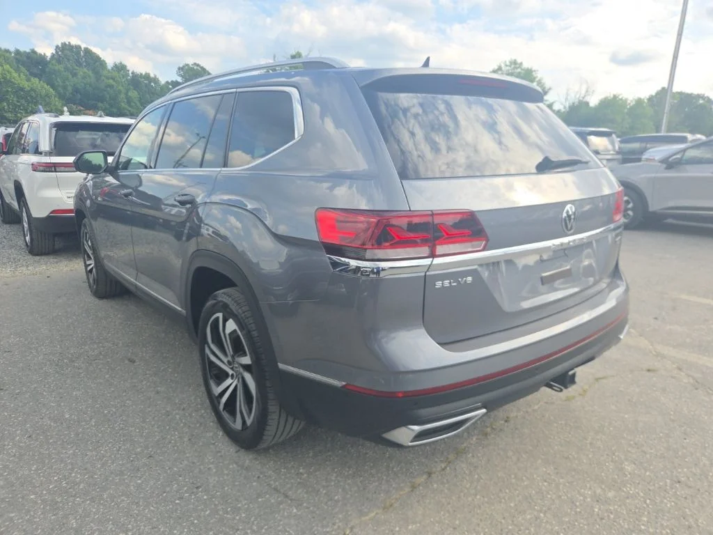 Used 2021 Silver Volkswagen SEL Premium image 5
