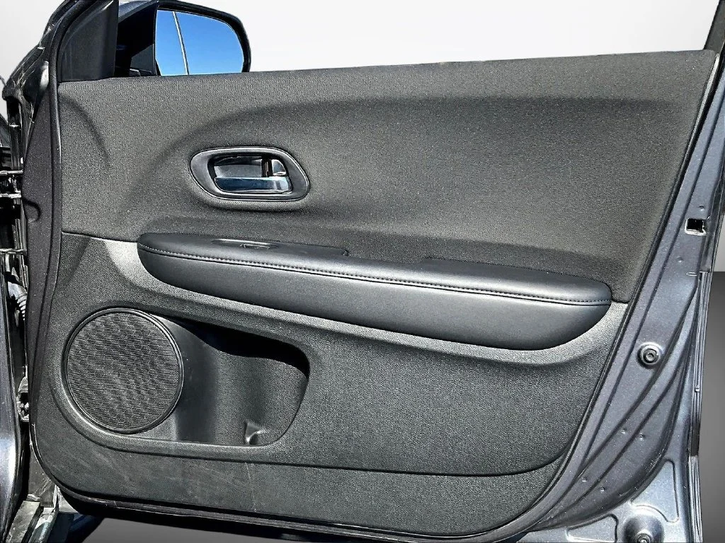 Used 2022 Gray Honda LX image 29
