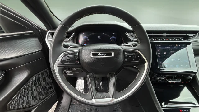 Used 2023 Gray Jeep Altitude image 12