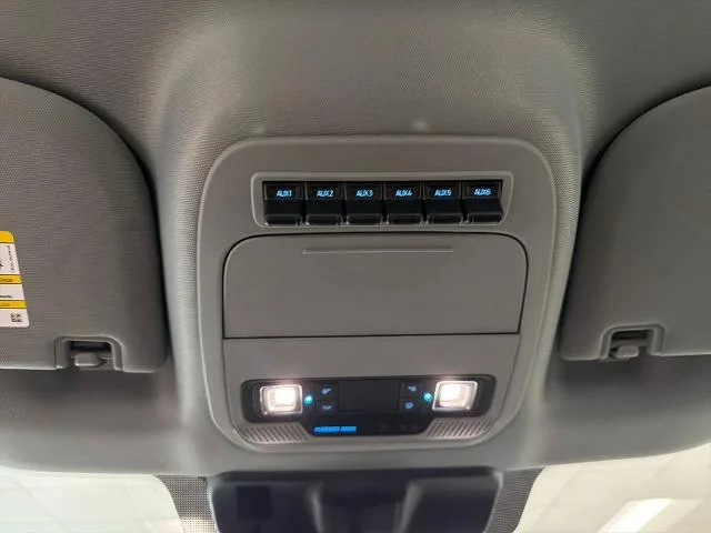 New 2026 Oxford White Ford F-250® XL image 30