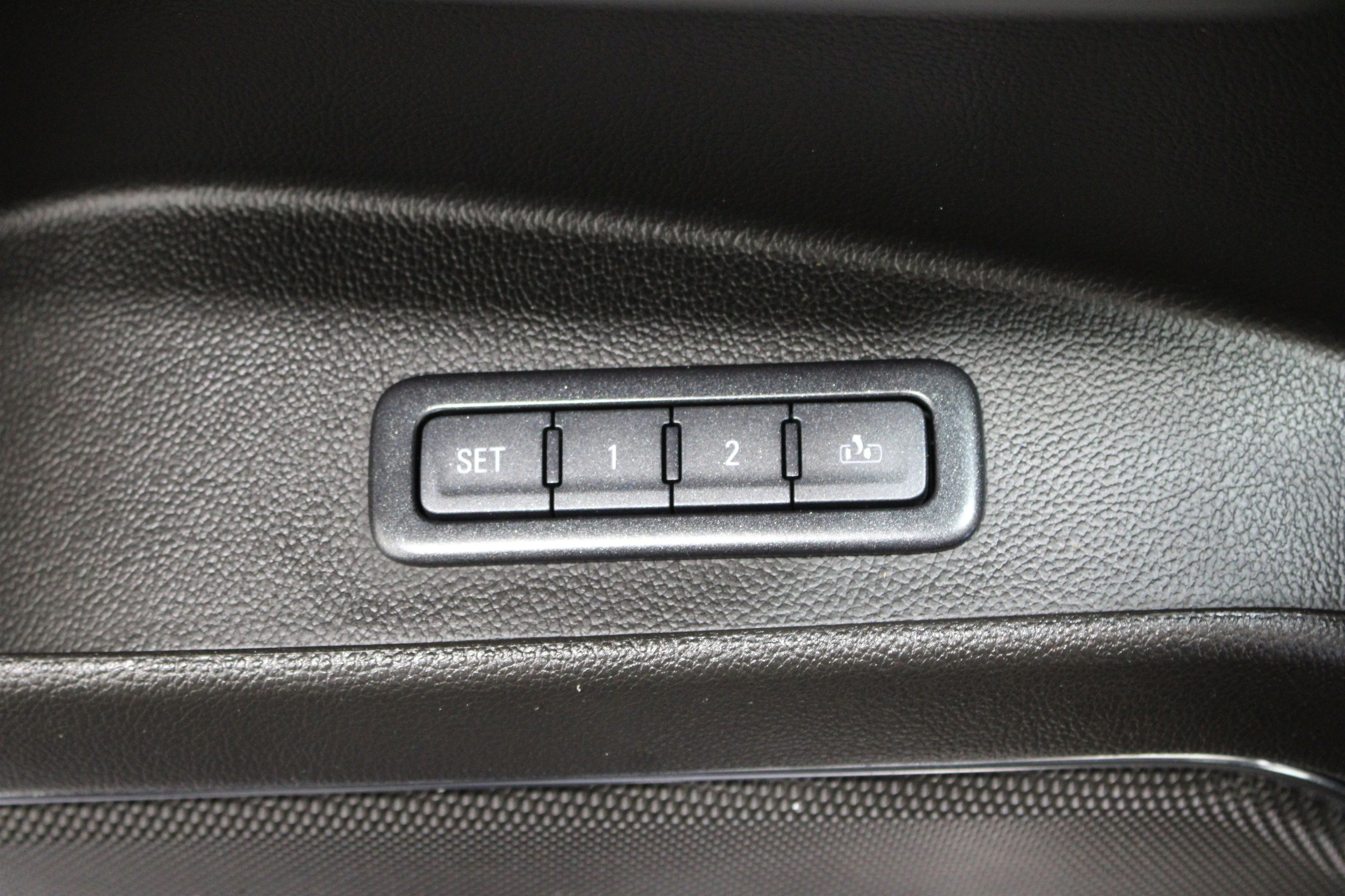 2017 GMC Yukon SLT - Photo 8
