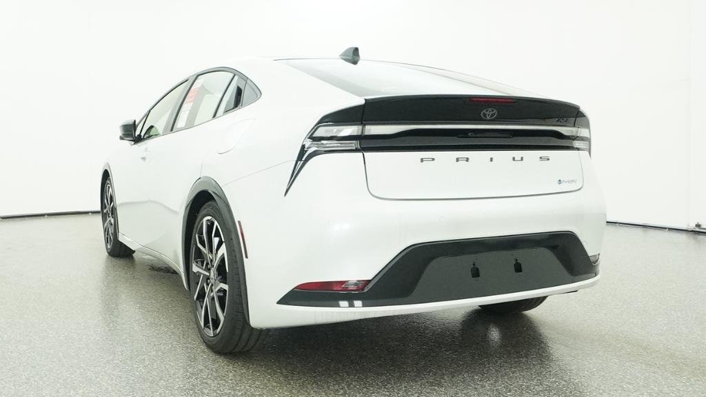 New 2026 Wind Chill Pearl Toyota XSE image 17