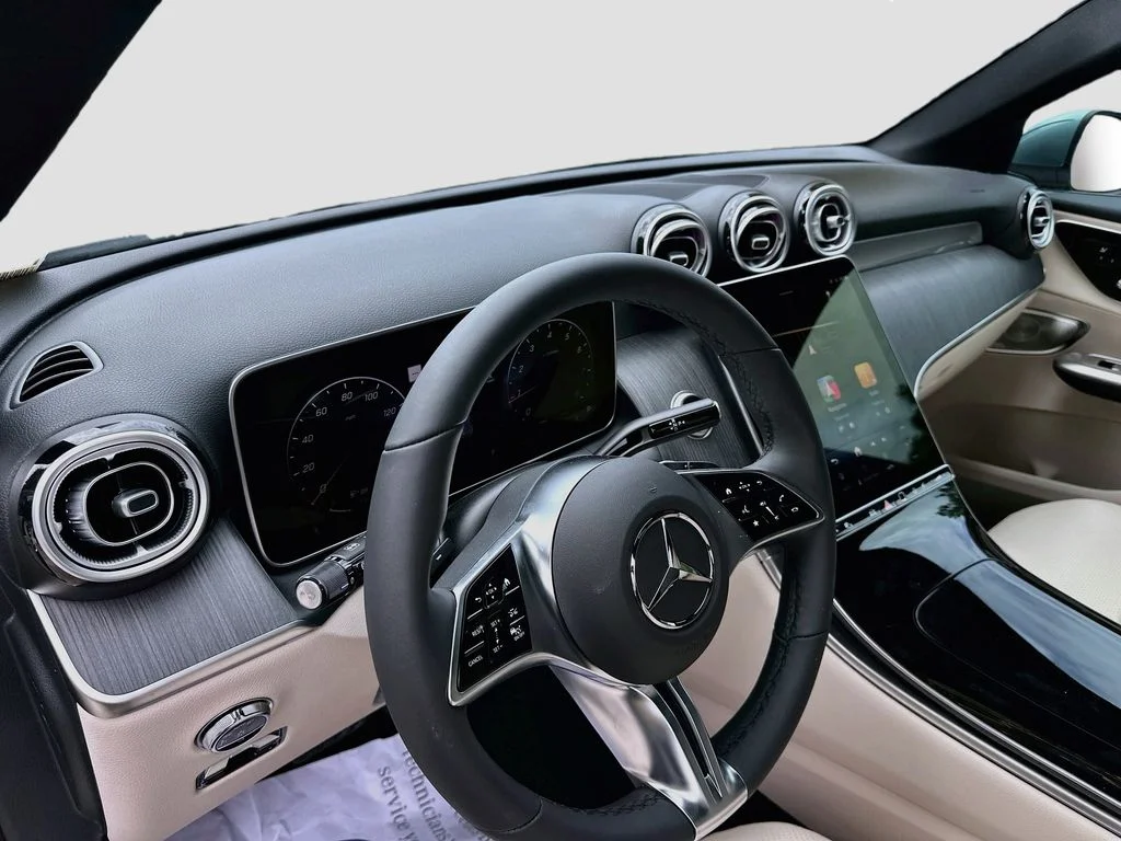New 2026  Mercedes-Benz GLC 300 image 4