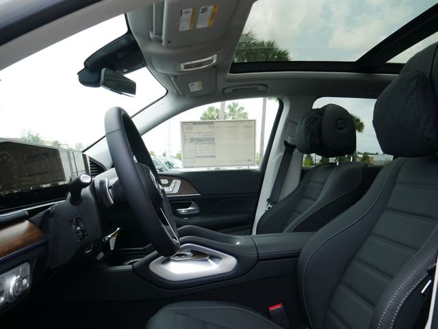 New 2026 MANUFAKTUR Moonlight White Metallic Mercedes-Benz GLE 450 image 19