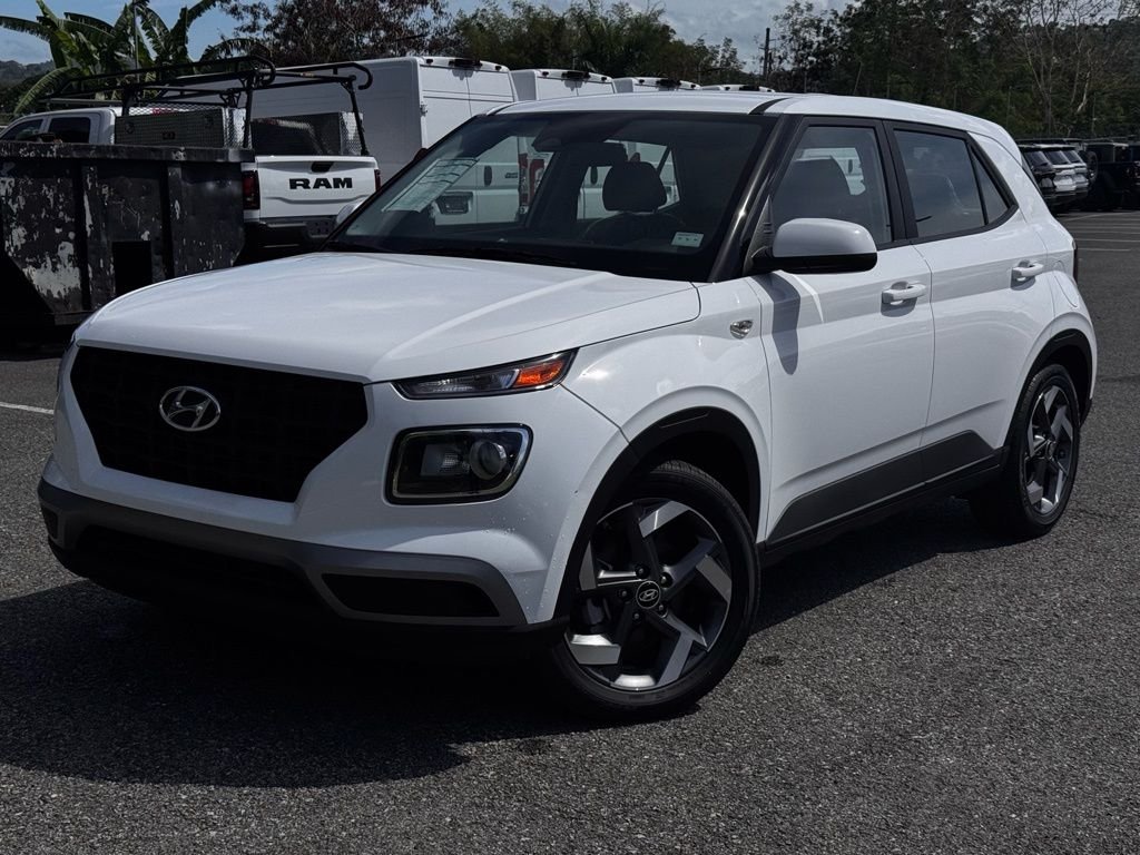 2025 Hyundai Venue SE