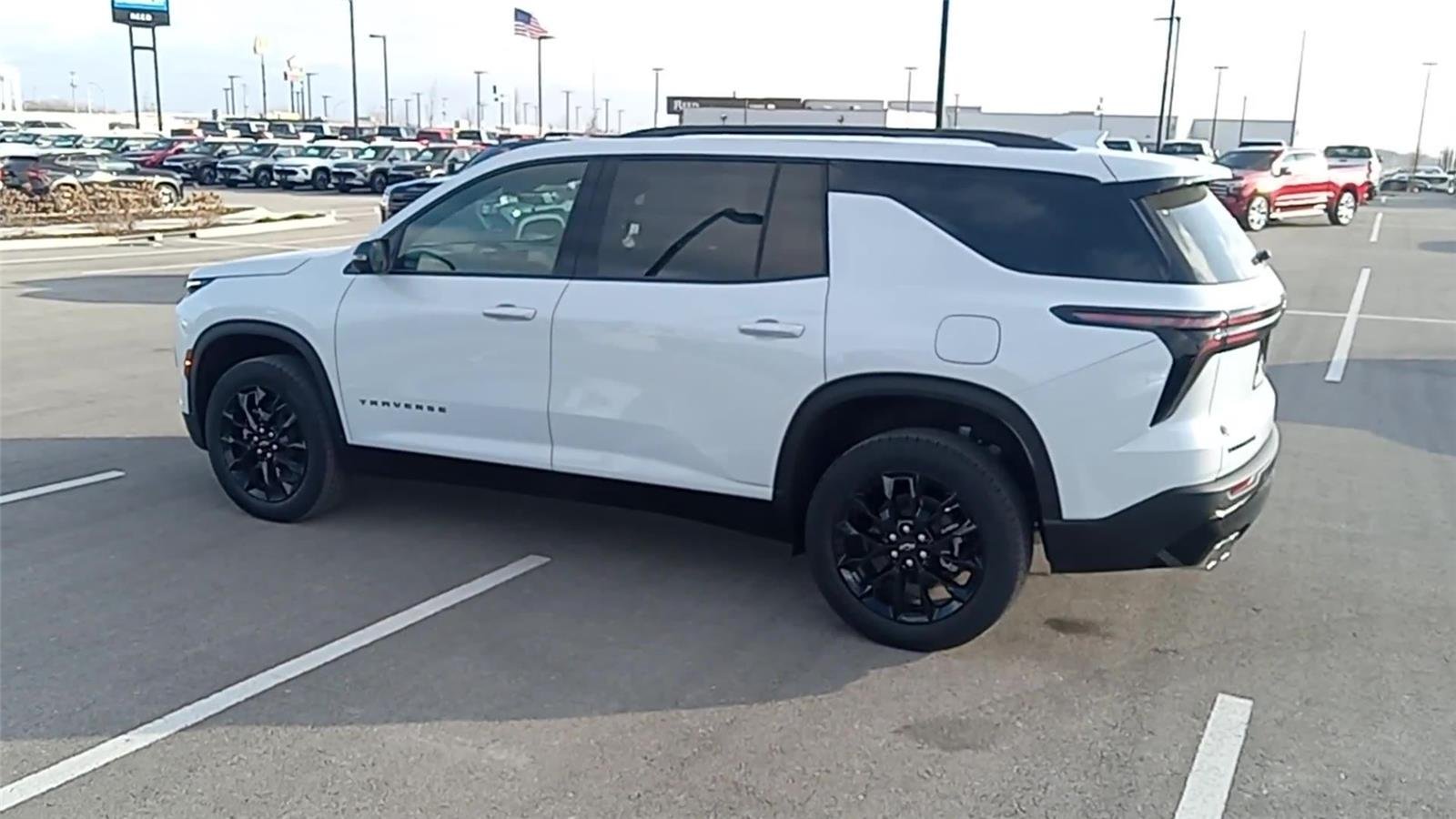 2026 Chevrolet Traverse LT - Photo 6