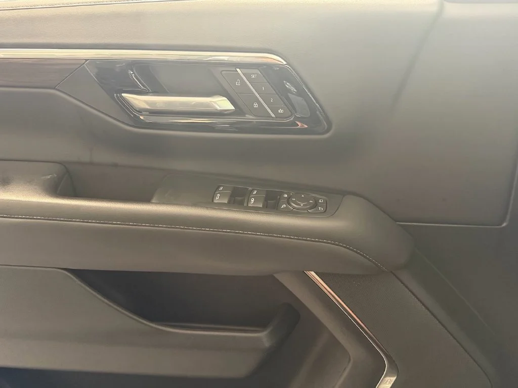 Used 2025 Black Chevrolet LT image 20