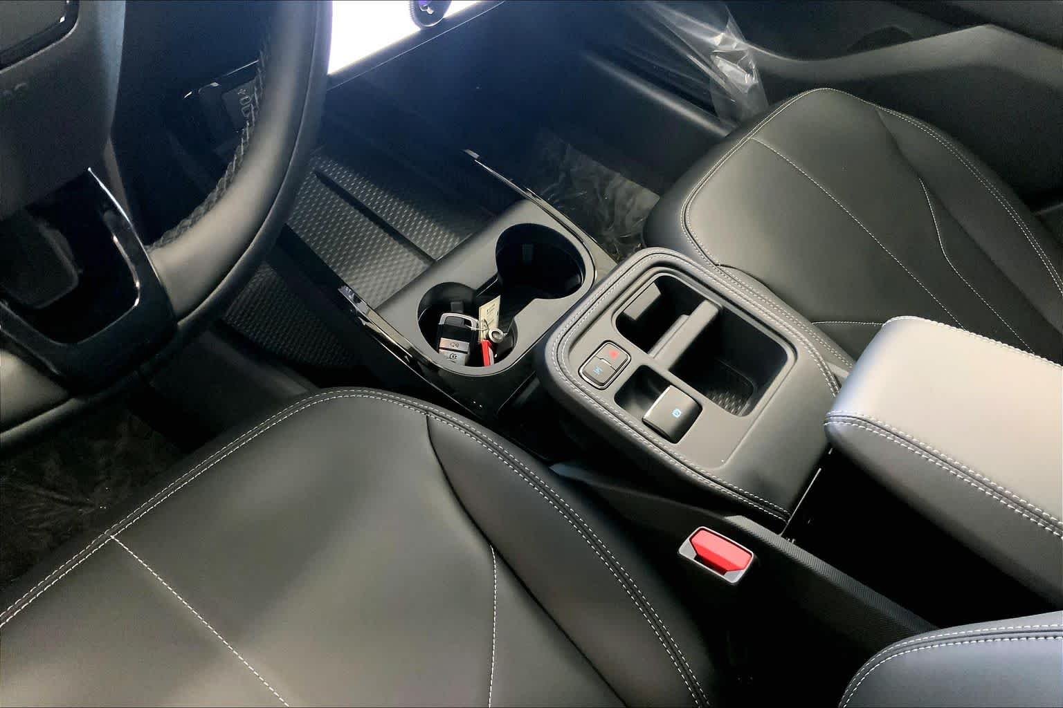 New 2026 Star White Metallic Tri-coat Ford Select image 6