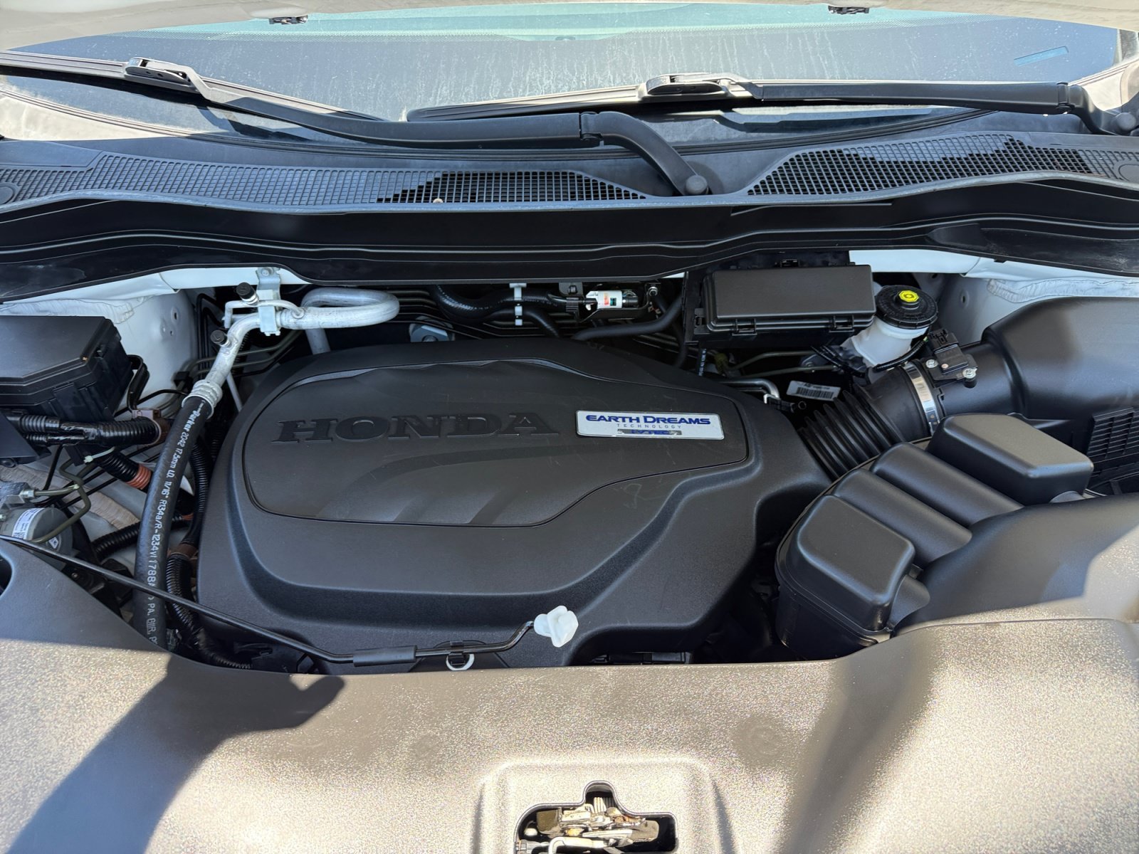 Used 2019 White Diamond Pearl Honda EX-L image 20