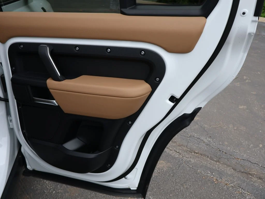 New 2026 Fuji White Land Rover S image 14